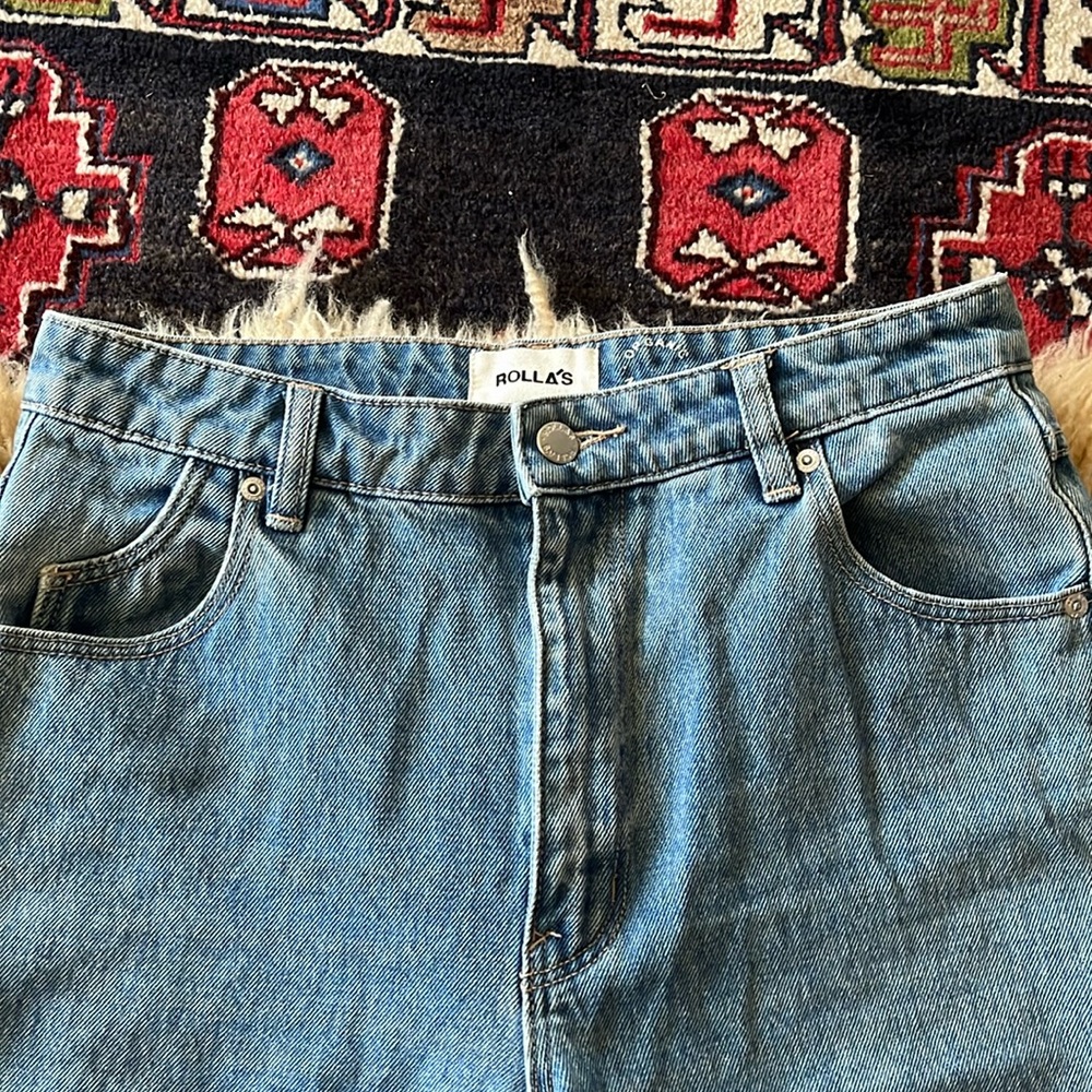 Rolla’s organic cotton, size 28, original high rise straight